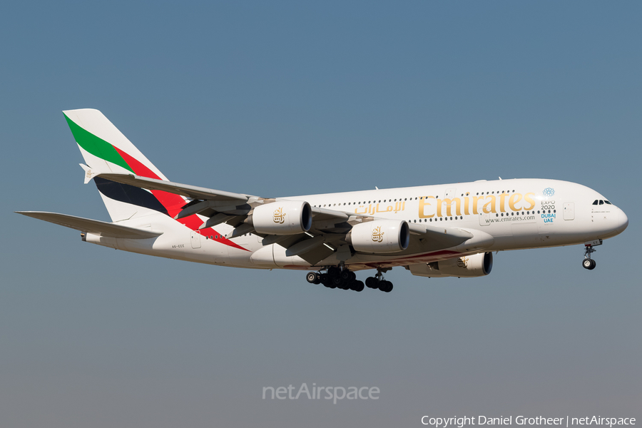 Emirates Airbus A380-861 (A6-EEE) | Photo 121789