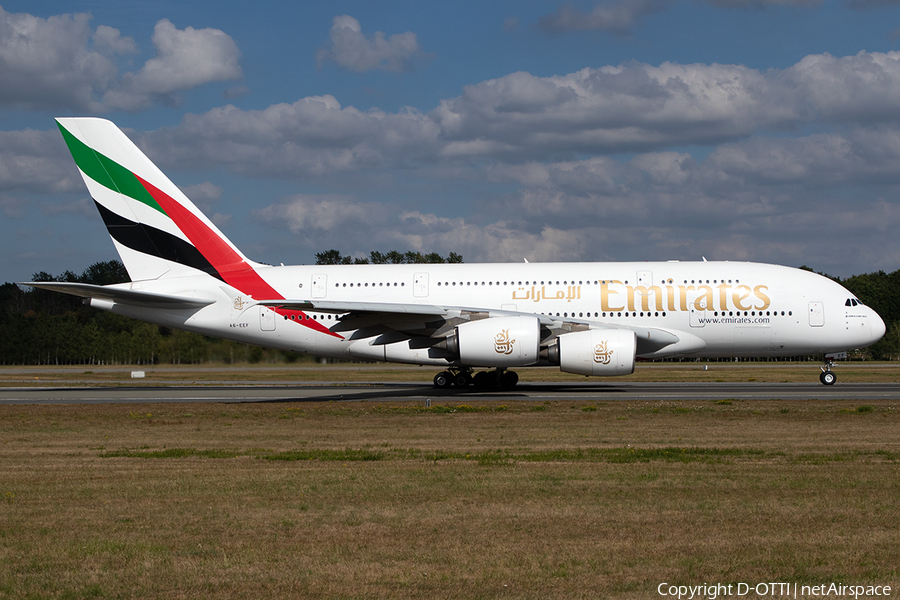 Emirates Airbus A380-861 (A6-EEF) | Photo 523556