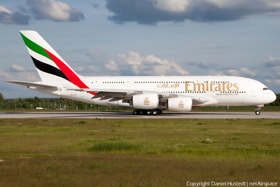 Emirates Airbus A380-861 (A6-EEH) | Photo 666523