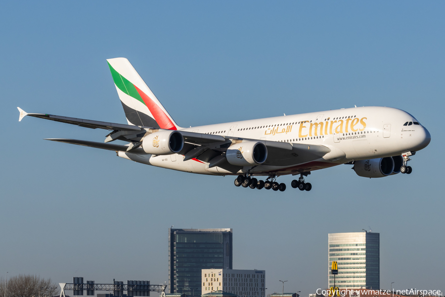 Emirates Airbus A380-861 (A6-EEI) | Photo 606070