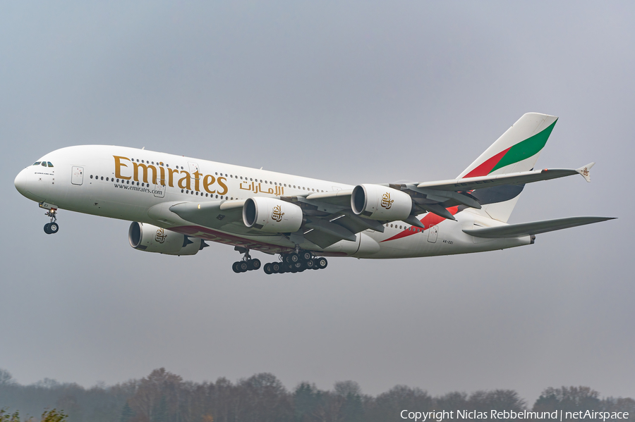 Emirates Airbus A380-861 (A6-EEI) | Photo 481653