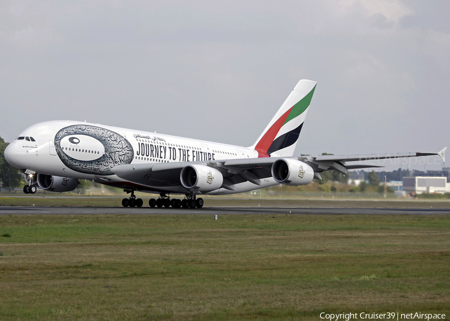 Emirates Airbus A380-861 (A6-EEJ) | Photo 541347