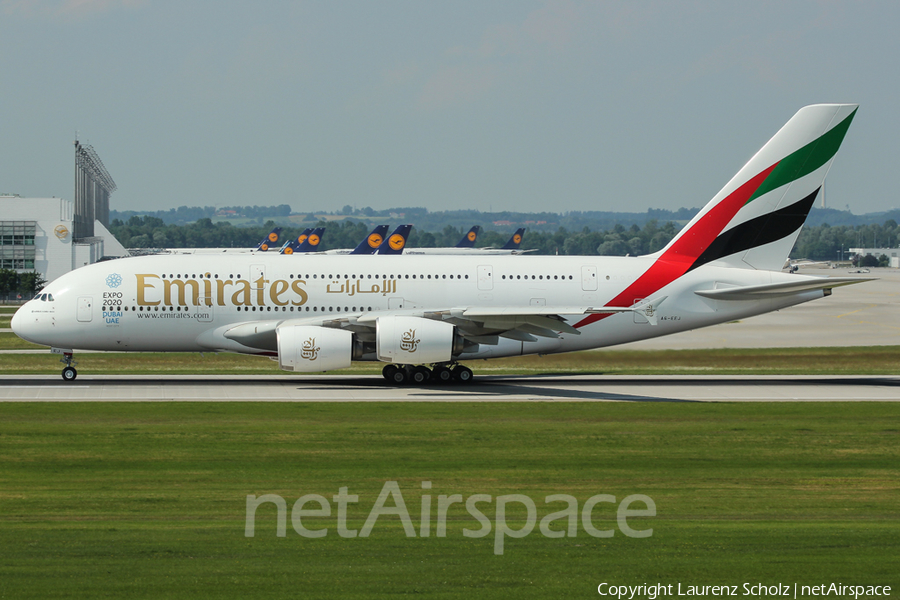 Emirates Airbus A380-861 (A6-EEJ) | Photo 79214