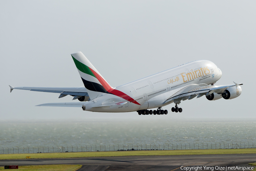 Emirates Airbus A380-861 (A6-EEK) | Photo 185014