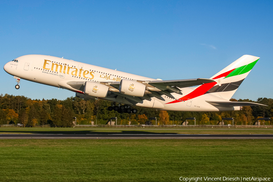 Emirates Airbus A380-861 (A6-EEM) | Photo 532940