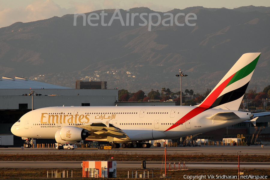 Emirates Airbus A380-861 (A6-EEM) | Photo 35646