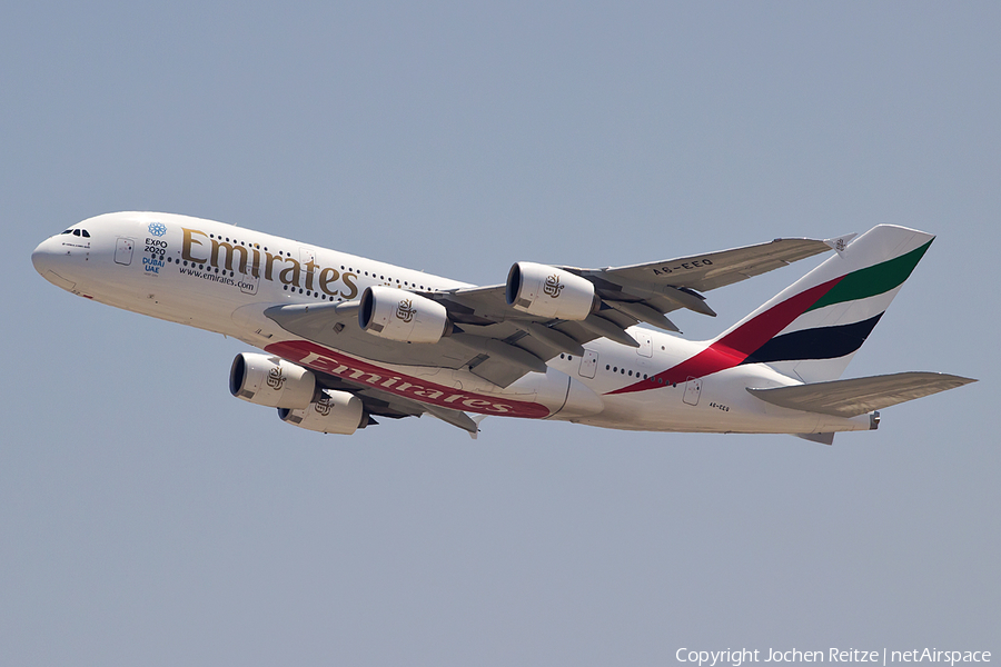 Emirates Airbus A380-861 (A6-EEQ) | Photo 48544