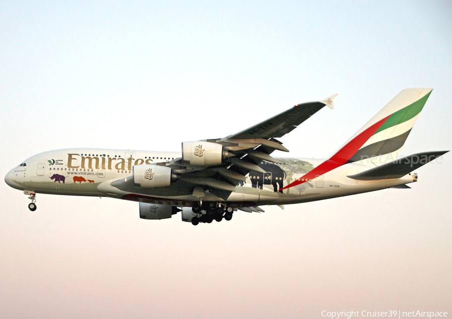 Emirates Airbus A380-861 (A6-EER) | Photo 355810