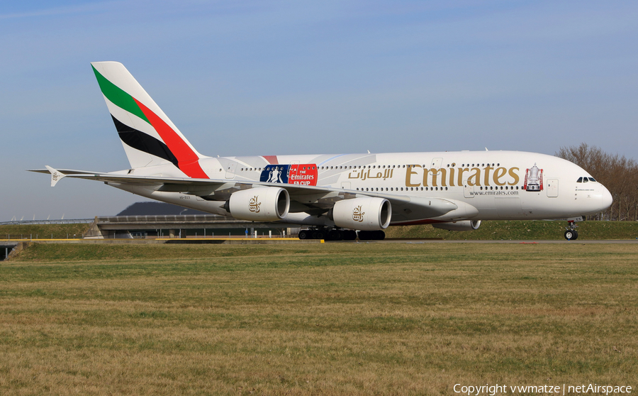 Emirates Airbus A380-861 (A6-EES) | Photo 291693