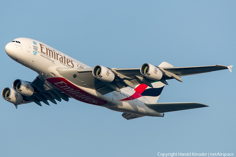 Emirates Airbus A380-861 (A6-EET) | Photo 298597