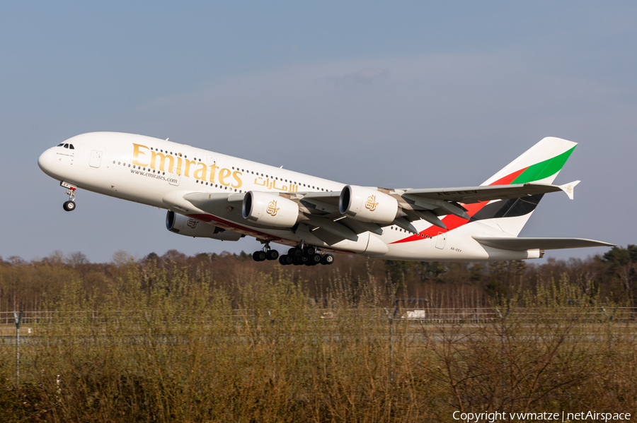 Emirates Airbus A380-861 (A6-EEV) | Photo 500606