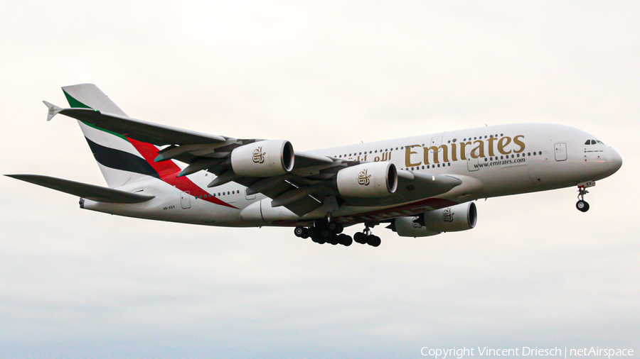 Emirates Airbus A380-861 (A6-EEV) | Photo 506940