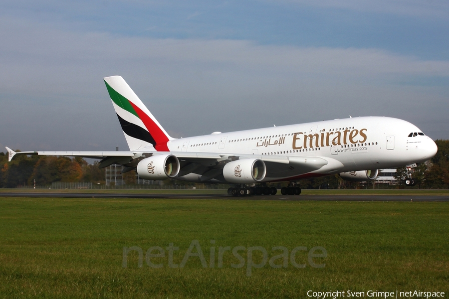 Emirates Airbus A380-861 (A6-EEV) | Photo 537096