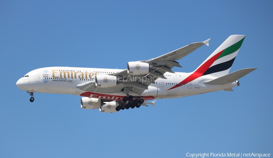 Emirates Airbus A380-861 (A6-EEV) | Photo 516102