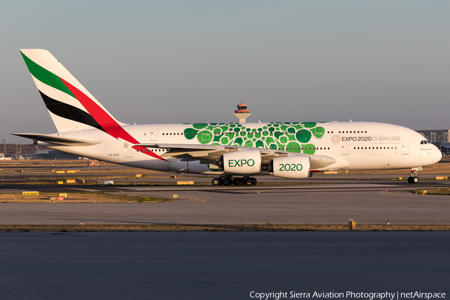 Emirates Airbus A380-861 (A6-EEW) | Photo 330510