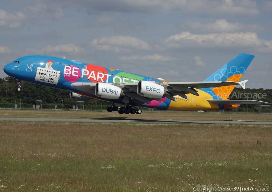 Emirates Airbus A380-861 (A6-EEW) | Photo 529788