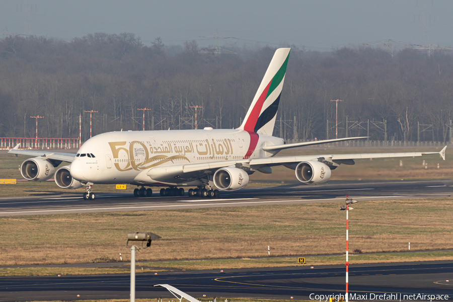 Emirates Airbus A380-861 (A6-EEX) | Photo 489313