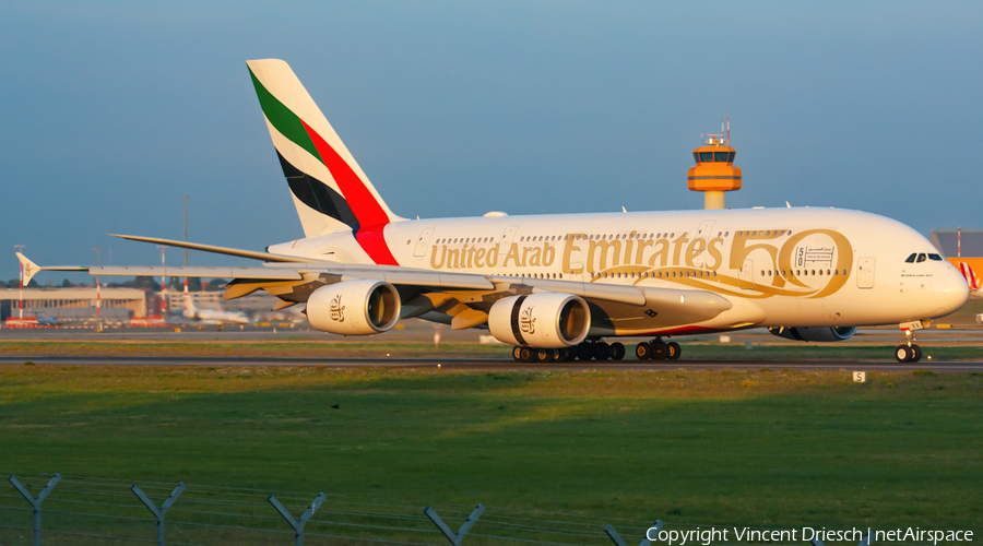 Emirates Airbus A380-861 (A6-EEX) | Photo 522689