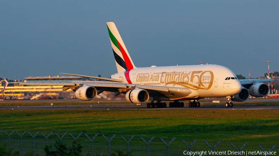 Emirates Airbus A380-861 (A6-EEX) | Photo 522690