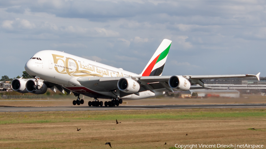 Emirates Airbus A380-861 (A6-EEX) | Photo 522869