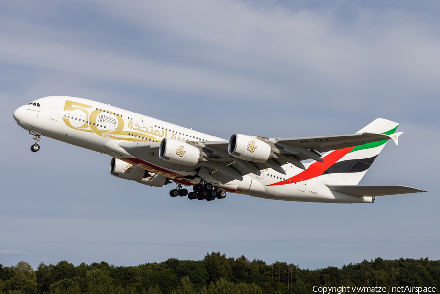 Emirates Airbus A380-861 (A6-EEX) | Photo 522908