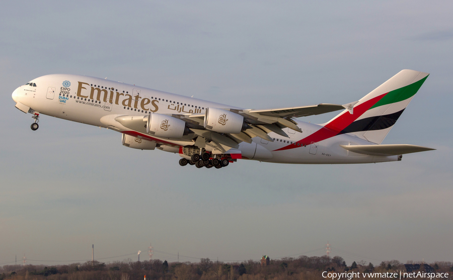 Emirates Airbus A380-861 (A6-EEY) | Photo 292672