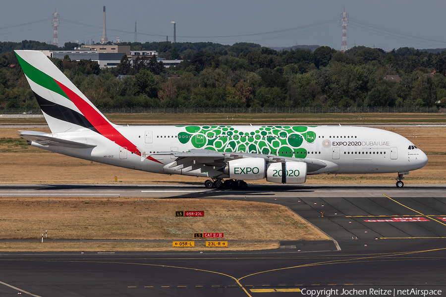 Emirates Airbus A380-861 (A6-EEZ) | Photo 257511