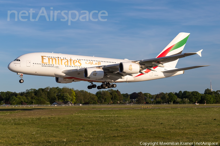 Emirates Airbus A380-861 (A6-EEZ) | Photo 521423
