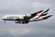Emirates Airbus A380-861 (A6-EEZ) at  London - Gatwick, United Kingdom