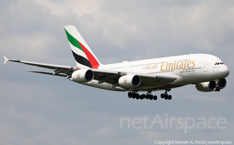 Emirates Airbus A380-861 (A6-EEZ) | Photo 635817