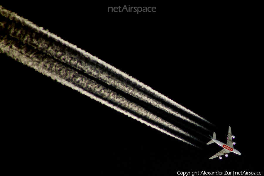 Emirates Airbus A380-861 (A6-EEZ) | Photo 78154