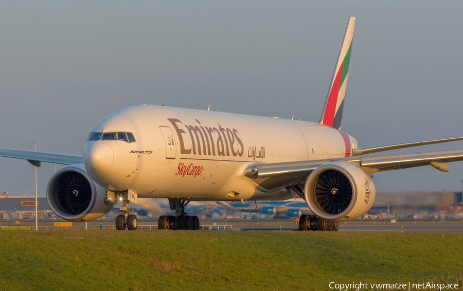 Emirates SkyCargo Boeing 777-F1H (A6-EFH) | Photo 208281