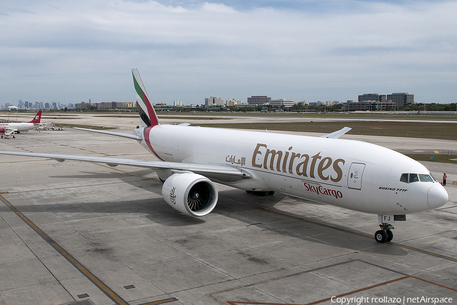 Emirates SkyCargo Boeing 777-F1H (A6-EFJ) | Photo 117997