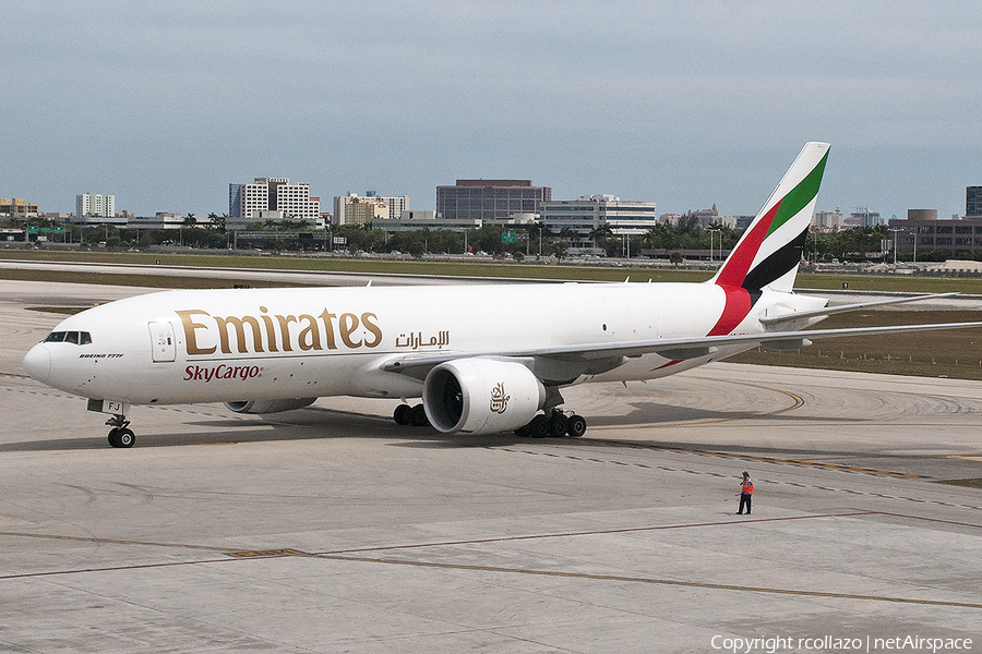 Emirates SkyCargo Boeing 777-F1H (A6-EFJ) | Photo 117998