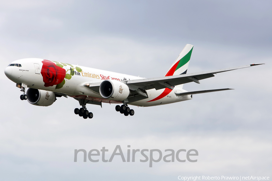 Emirates SkyCargo Boeing 777-F1H (A6-EFL) | Photo 360683