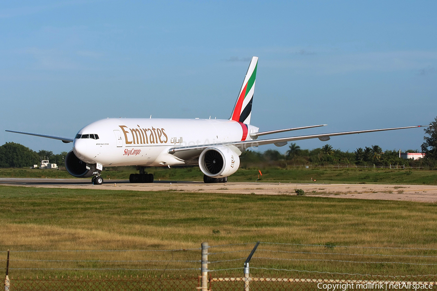 Emirates SkyCargo Boeing 777-F1H (A6-EFS) | Photo 401286