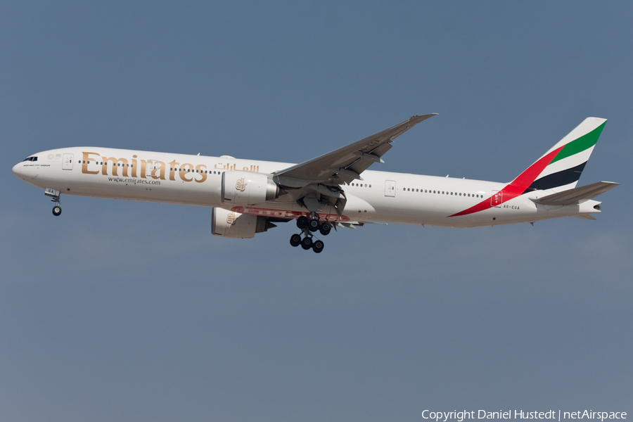 Emirates Boeing 777-31H(ER) (A6-EGA) | Photo 415598