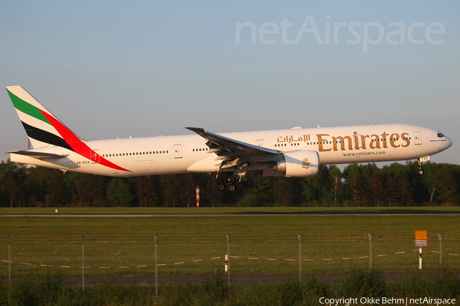 Emirates Boeing 777-31H(ER) (A6-EGA) | Photo 107870