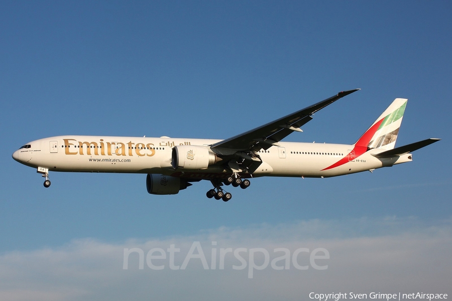 Emirates Boeing 777-31H(ER) (A6-EGA) | Photo 110645