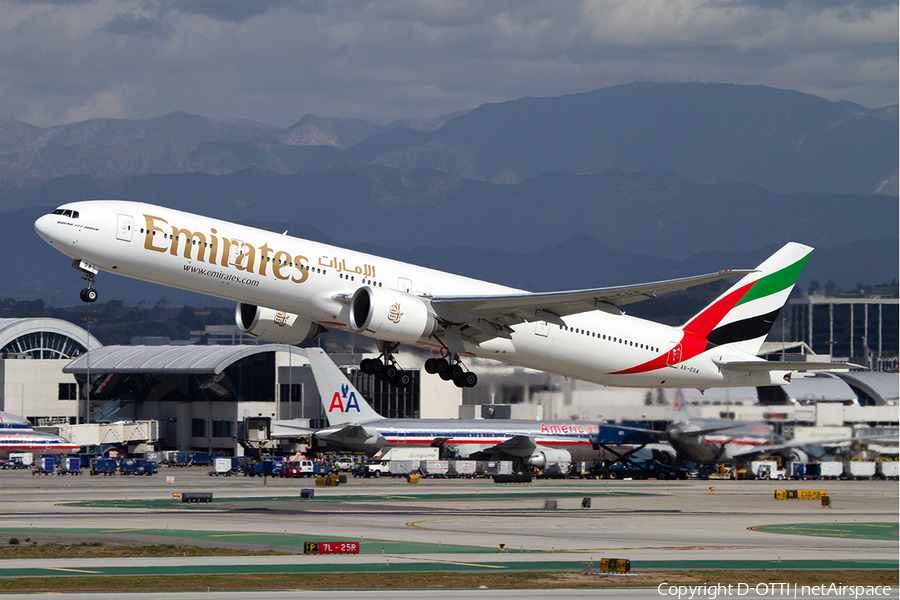 Emirates Boeing 777-31H(ER) (A6-EGA) | Photo 333534