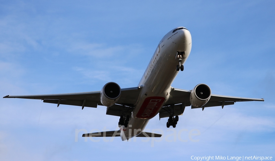 Emirates Boeing 777-31H(ER) (A6-EGB) | Photo 141440