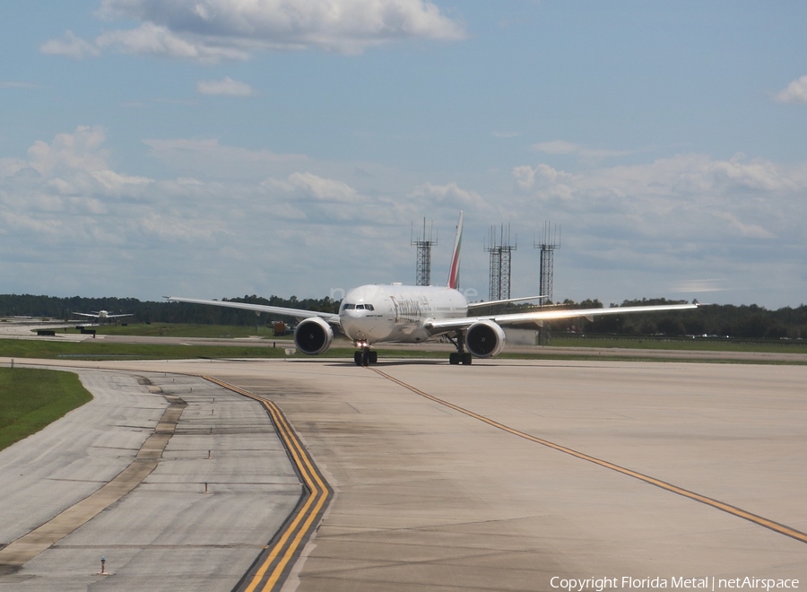 Emirates Boeing 777-31H(ER) (A6-EGB) | Photo 435045
