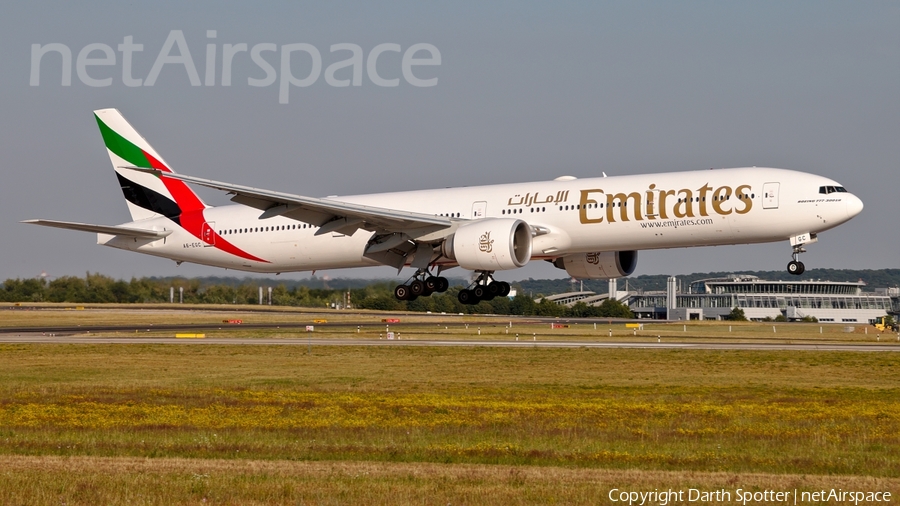 Emirates Boeing 777-31H(ER) (A6-EGC) | Photo 171298