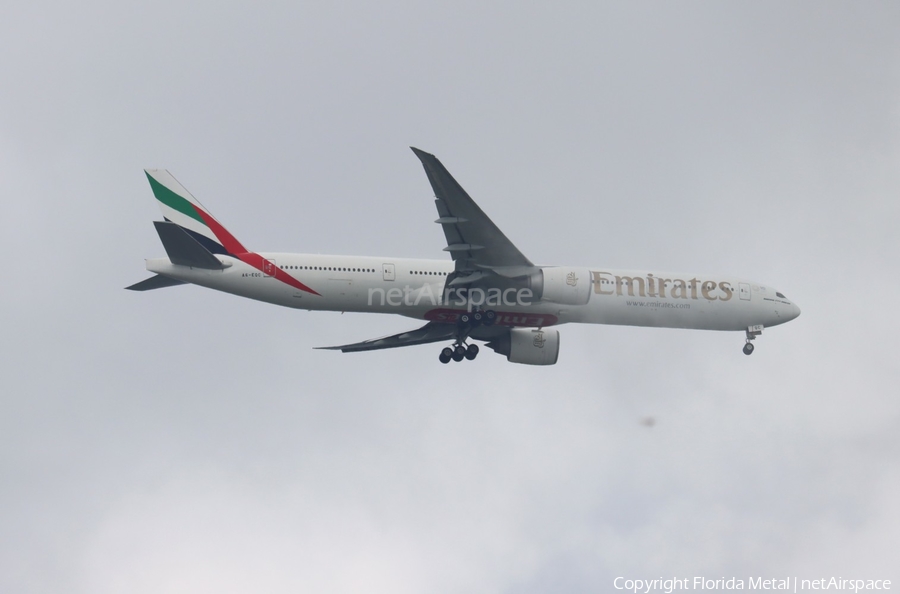 Emirates Boeing 777-31H(ER) (A6-EGC) | Photo 516109
