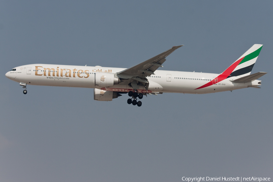 Emirates Boeing 777-31H(ER) (A6-EGD) | Photo 417915