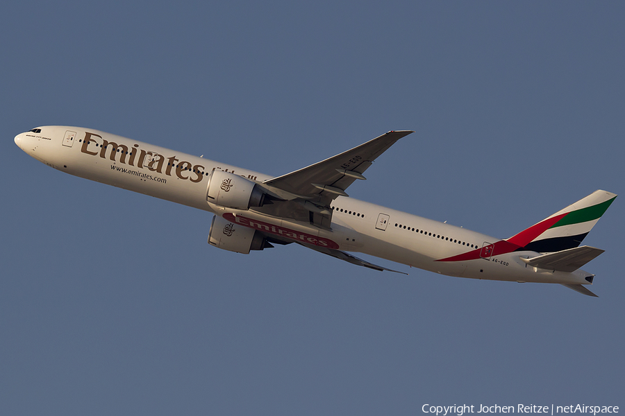 Emirates Boeing 777-31H(ER) (A6-EGD) | Photo 48718