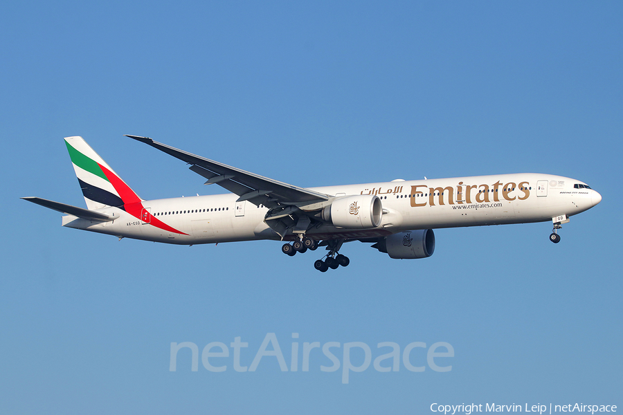 Emirates Boeing 777-31H(ER) (A6-EGD) | Photo 489887