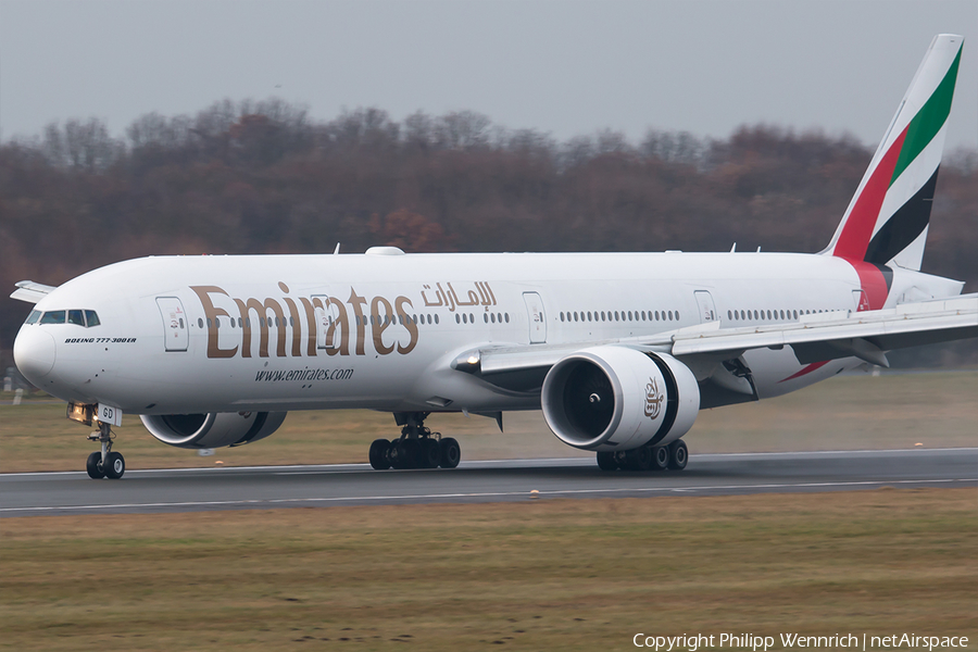 Emirates Boeing 777-31H(ER) (A6-EGD) | Photo 133654