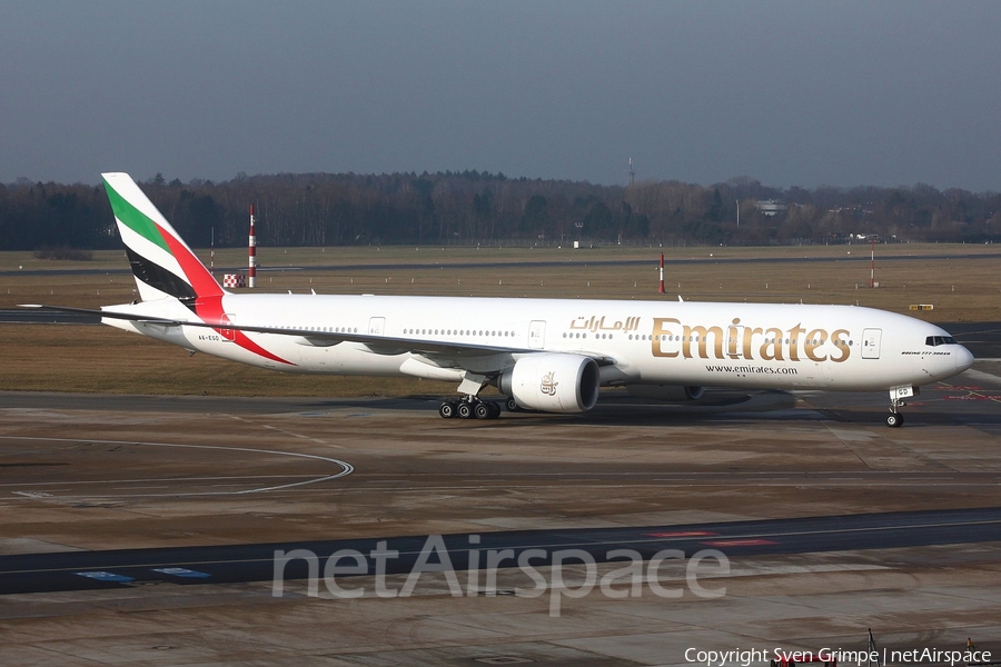 Emirates Boeing 777-31H(ER) (A6-EGD) | Photo 38854