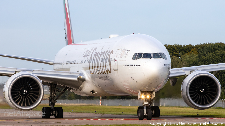 Emirates Boeing 777-31H(ER) (A6-EGD) | Photo 403026